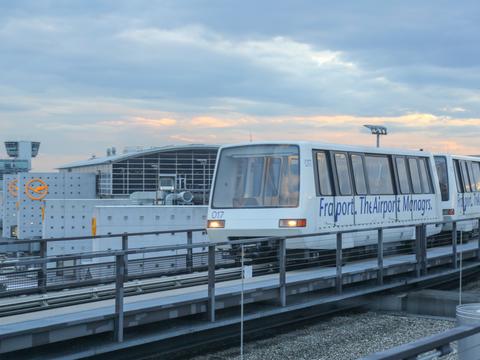 Die Flughafenbahn in Frankfurt (Main) fährt führerlos.