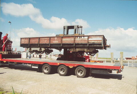 Am 27. Juni 2002 wurde der seit 1944 auf Wangerooge befindliche DB-Wagen 63054 in Harlesiel verladen und in die Niederlande transportiert. Hier soll er in diesem Sommer eingesetzt werden.